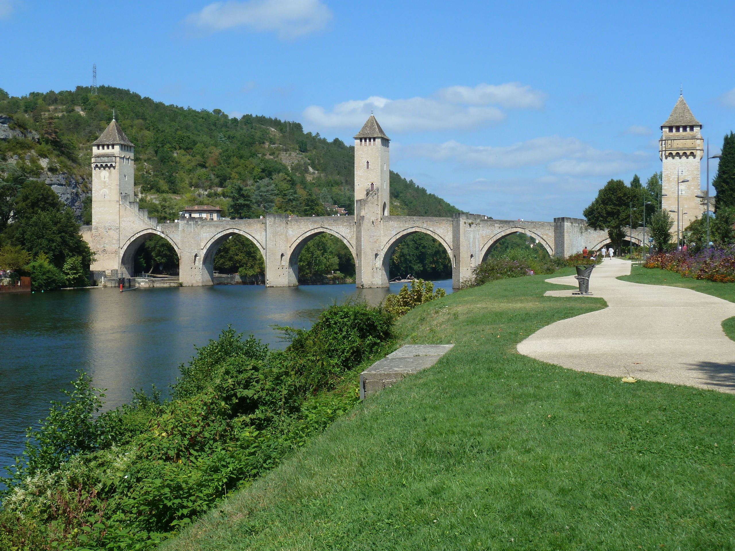 cahors lot pont de valentre