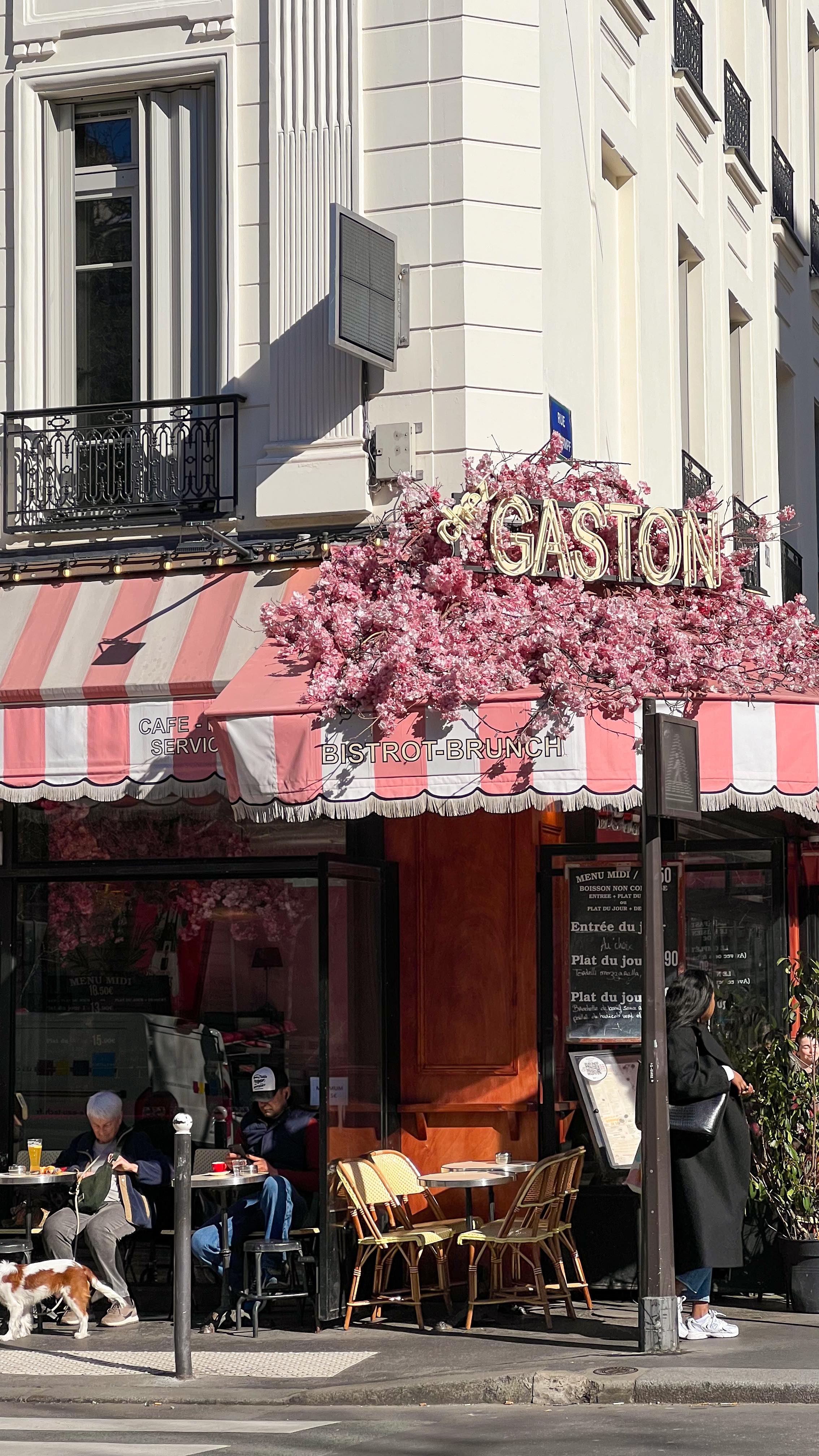 Tu aimes les brunchs ?
Tu en as marre de ne pouvoir en manger que les week-ends ?
Alors file @chez.gaston.official !!
Tu pourras retrouver leur brunch tous les jours de la semaine peu importe l'heure à seulement 24,50€ pour un plat, un dessert, une boisson chaude et une boisson froide ! 🤤

En prime, une jolie terrasse et une belle déco girly !
Chez Gaston, c'est au 112 boulevard Richard Lenoir 75011 Paris (metro Oberkampf) ! 😋

Alors, avec qui tu veux y aller ?! 

#bonplanparis #brunch #bonneadresseparis #parisfood #restaurantparis