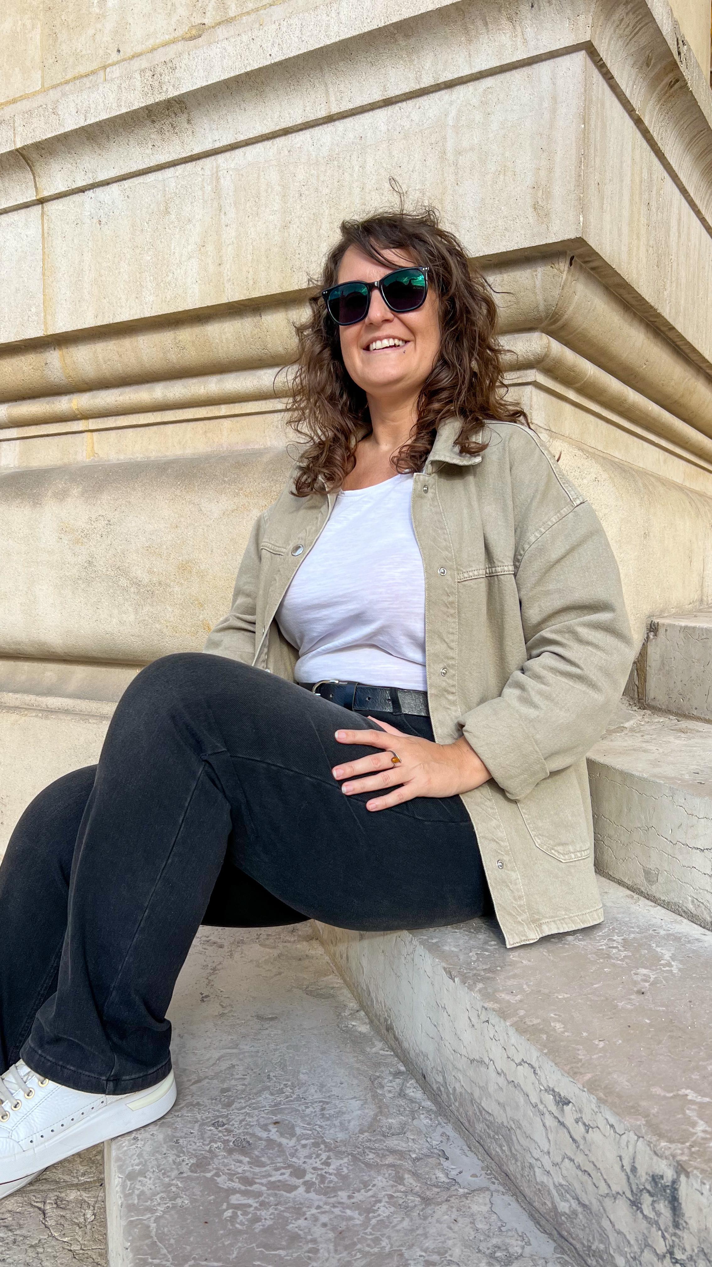 🔥 Depuis que j'ai reçu ce jean @halara_france, je ne jure que par lui ! 😎 Ultra-élastique, il reste nickel même après des heures (adieu les pantalons qui se détendent !). Et le confort ? Zéro pression, que ce soit à la taille ou sur les jambes. Parfait pour bosser, sortir ou chiller. Je le porte en baskets ou en talons, et à 1m60, je me sens au top ! Vous êtes team confort ou style ? Ou les deux ?! 😉 Dites-moi ce que vous en pensez !

10 € offerts dès 99 € d'achat avec le code Sego77 (Valable sur tous les produits.)
-20 % de réduction avec le code segole0 (Non cumulable avec d'autres promotions.)
(Veuillez noter que ce code n'est pas disponible avec les autres promotions.)

[Collaboration commerciale]

#halara_fr #halara  #halarajean #lookdujour #ootd #mode #jeantaillehaute #parismaville #instantmode #influenceusemode