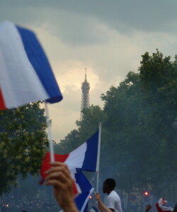 Coupe du monde les bleus champions 2018 Paris Champs Elysées Concorde Arc de Triomphe