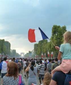 Coupe du monde les bleus champions 2018 Paris Champs Elysées Concorde Arc de Triomphe